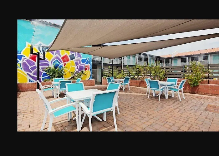 Downtown 3*