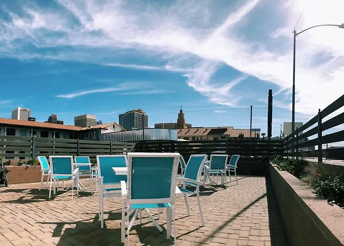 Motel Downtown 3*