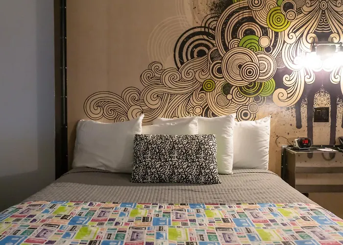 Downtown 3*
