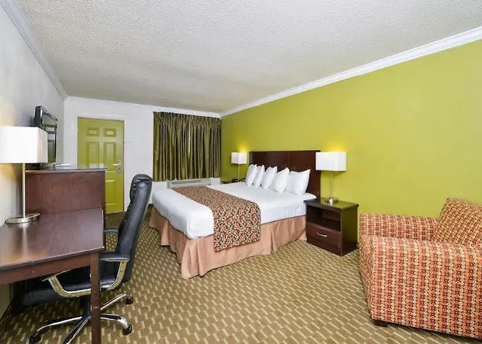 Downtown 3*